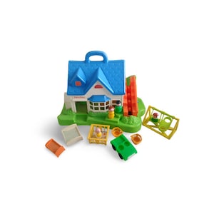 Fisher Price Chunky Little People House Cottage 1997 w/Stairs 2557 Nursery set