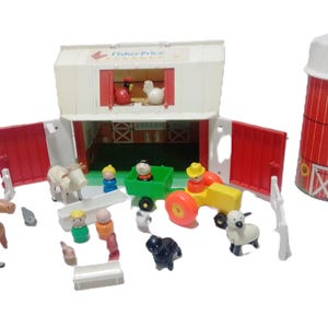 Vintage 1986 Fisher Price Play Family Little People 915 Farm Barn with farmer, Silo,  5 little people and Extra animals