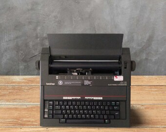 Vintage 1990'S Brother AX-18 Electronic Typewriter w /Cursive Daisy wheel / Dust Cover Tested