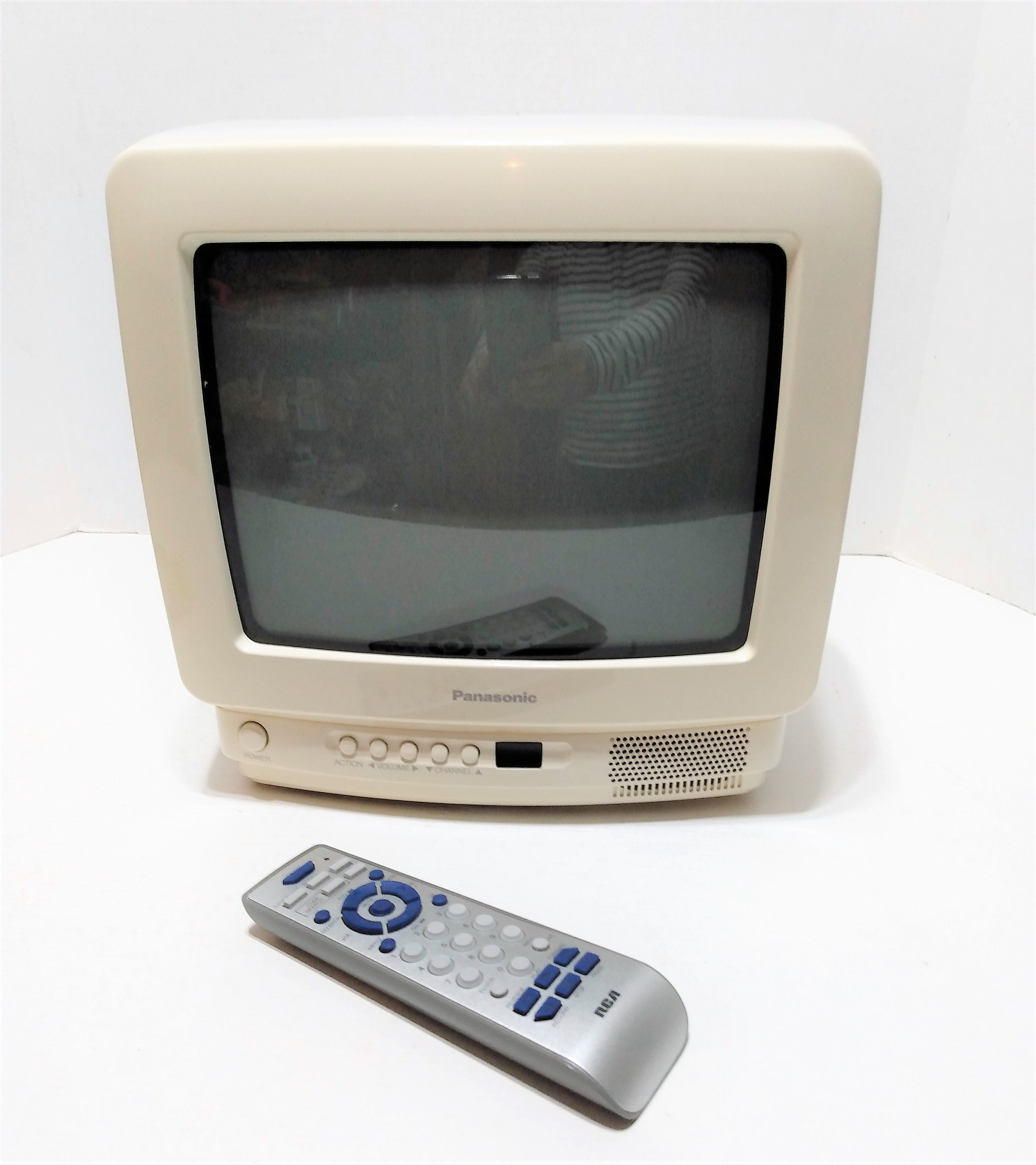 Vintage Small Roadstar TV / Portable TV / Small Tv / Roadstar Tv / Black  And White TV / Plastic TV / Retro Tv / Camping Tv / Mini TV / Japon / 90s -   France