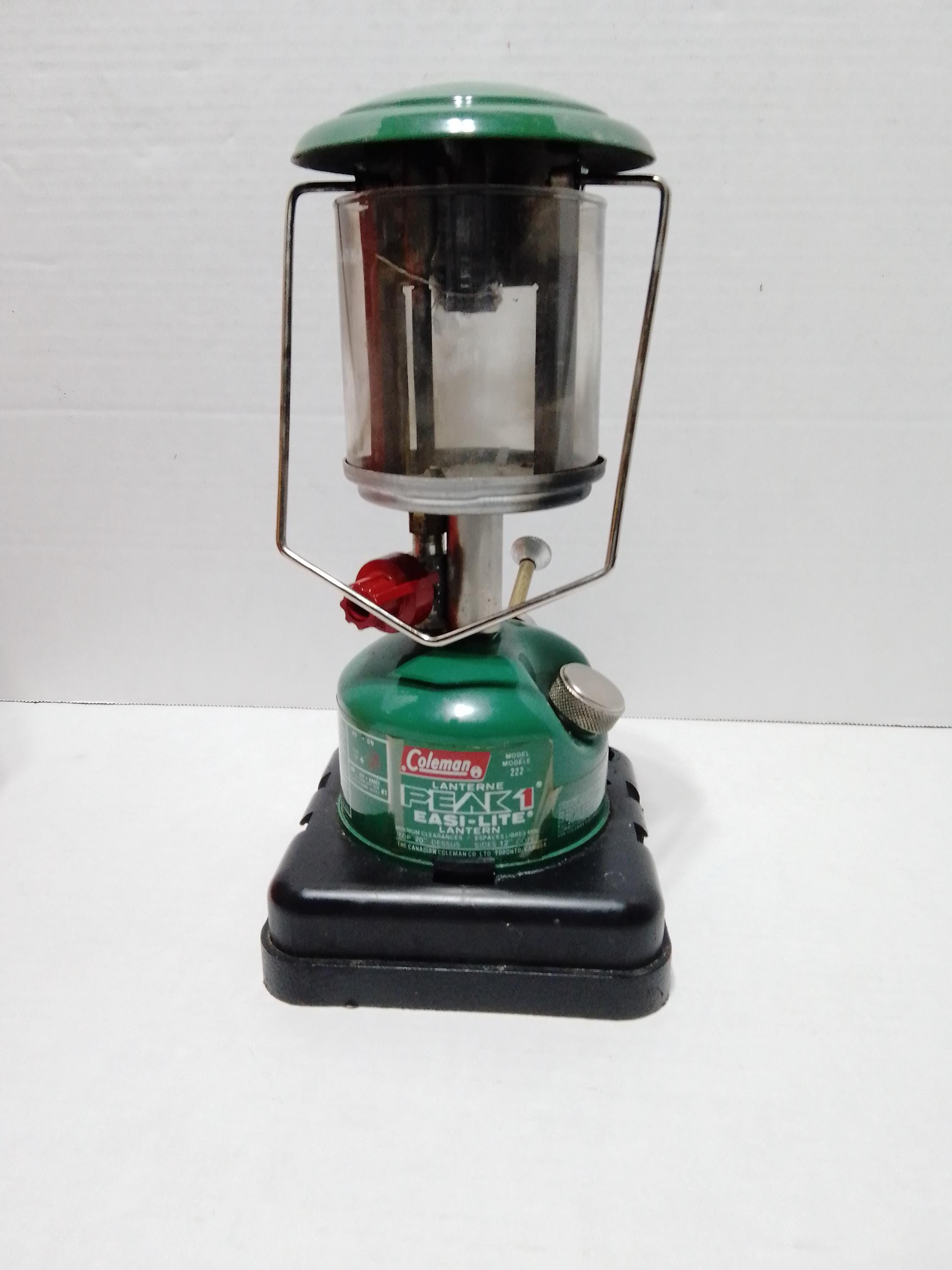 Vintage COLEMAN Lantern Model 222 Peak 1 With Carrying Case