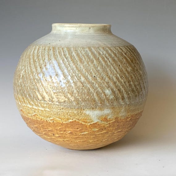 Tetured Handmade Ceramic Vase, CVJN6CH9
