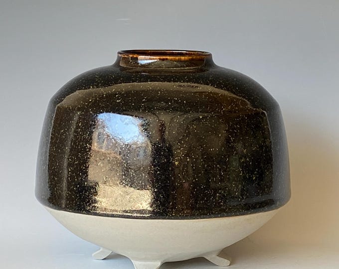 4 Legged Handmade Ceramic Vase, CVOT5TD13