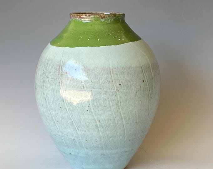 Handmade Ceramic Vase, CVOT5POCH12