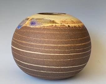 Somewhere in universe, Handmade Ceramic Vessel, CVAP5NG23