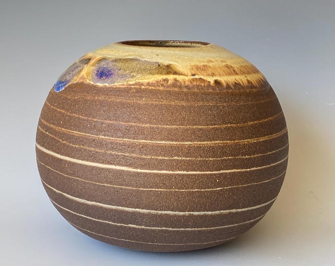 Somewhere in universe, Handmade Ceramic Vessel, CVAP5NG23