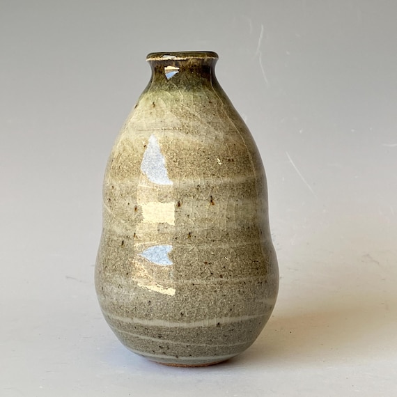 Little Giant, Handmade Ceramic Vase, CVJN6CLR33