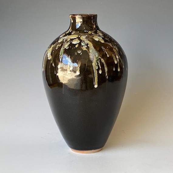 Out of Dreams, Handmade Ceramic Vase, CVSP6OS9