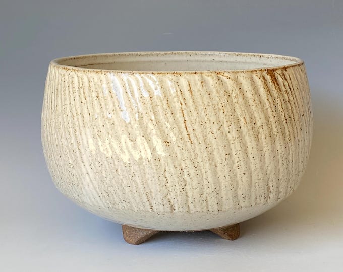Handmade Ceramic Bowl, 4 Legged, CBSP5GW1