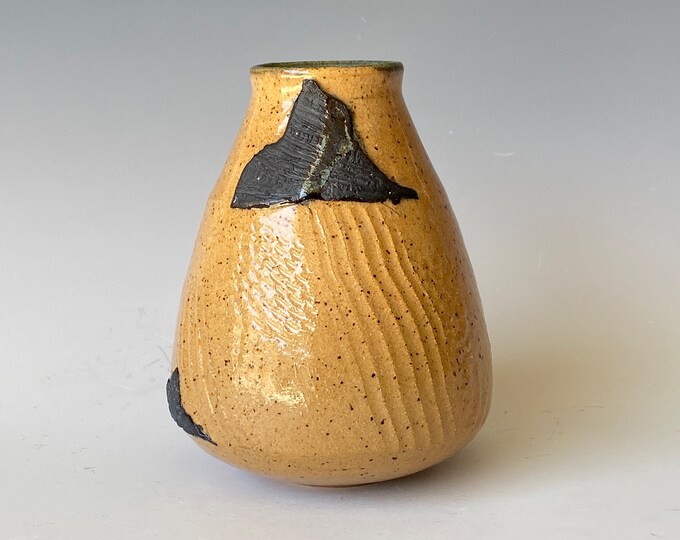Small Handmade Pottery Vase, wheel thrown Vase, CVMY4CLR17