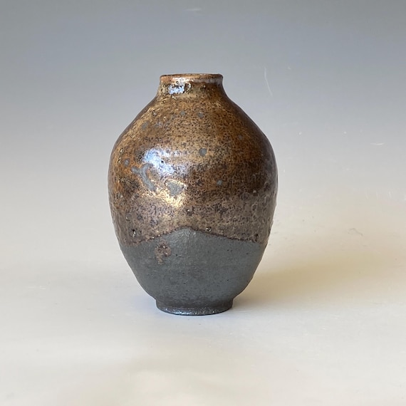 Little Giant, Handmade Ceramic Vase, CVSP5CTS48