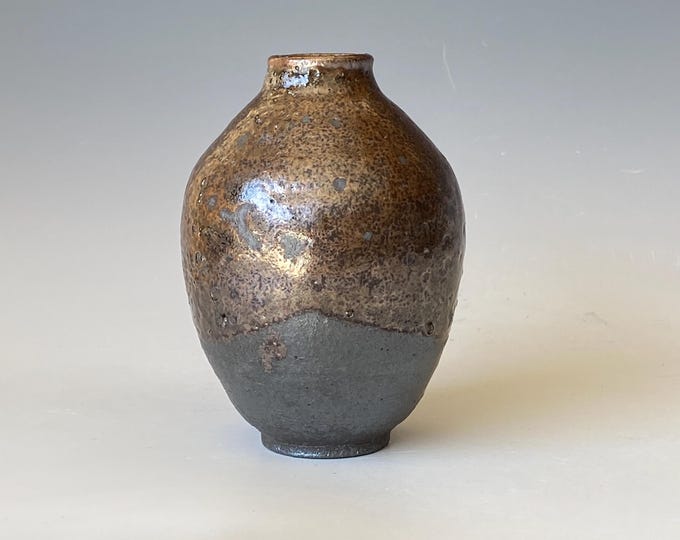 Little Giant, Handmade Ceramic Vase, CVSP5CTS48