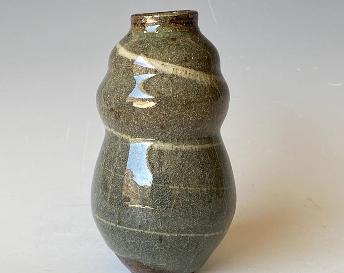 Small Handmade Ceramic Vase, CVOT5CLR17