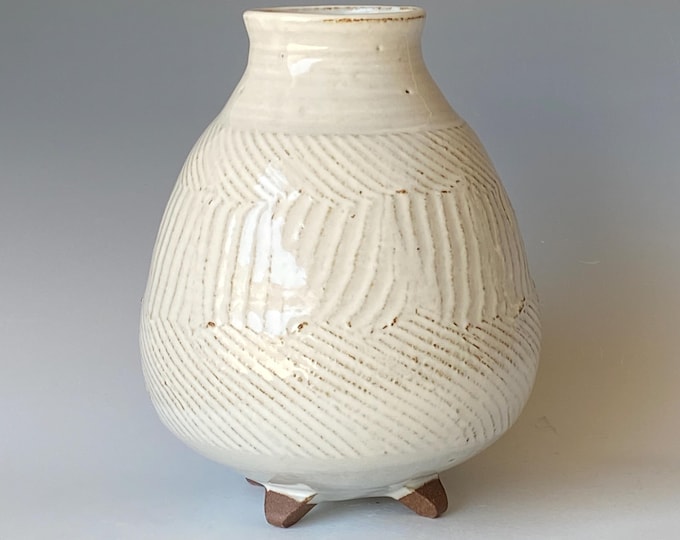 4 Legged Handmade Ceramic Vase CVAG5GW14