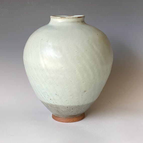 Handmade Pottery Vase, CVNV5CHN10
