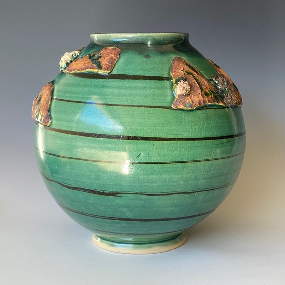 Rocky Hills Handmade Moon Jar, Pottery Wheel Thrown Vase, CVOC3RH32