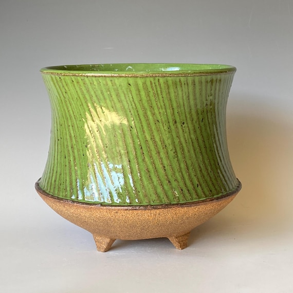 4 Legged Textured Handmade Ceramic Bowl, CBJN6PLG23