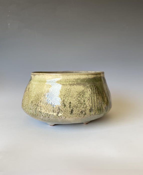 Modern 4 Legged Ceramic Bowl, Handmade, CBMC4MB24