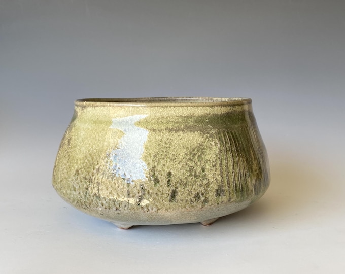 Modern 4 Legged Ceramic Bowl, Handmade, CBMC4MB24