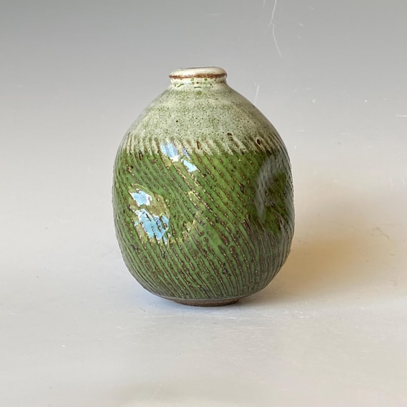 Little Giant, Handmade Ceramic Vase with dent, CVJN6PLG32