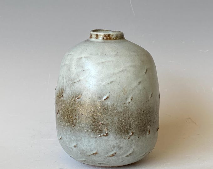 Little Giant, Handmade Ceramic Vase, CVOT5CH18