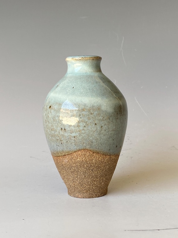 Little Giant, Mini Handmade Ceramic Vase, CVJN6CH32