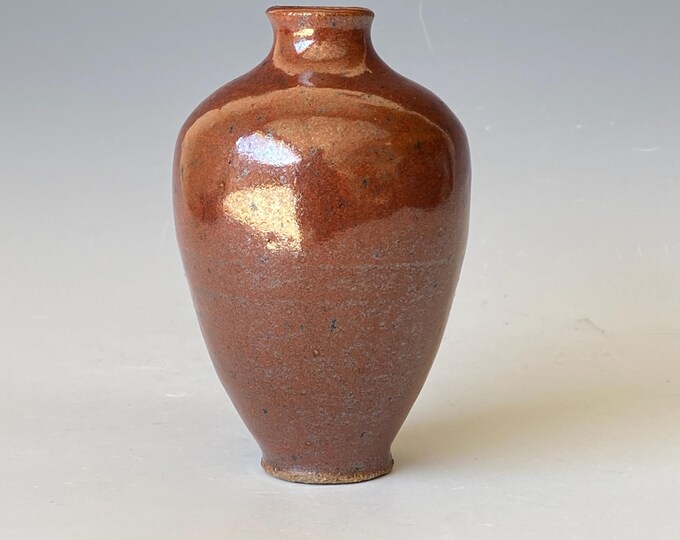 Little Giant, Handmade Ceramic Vase, Little Moon Jar, CVSP5TR40