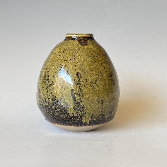 Little Giant, Handmade Mini Ceramic Vase, CVJN6MB33