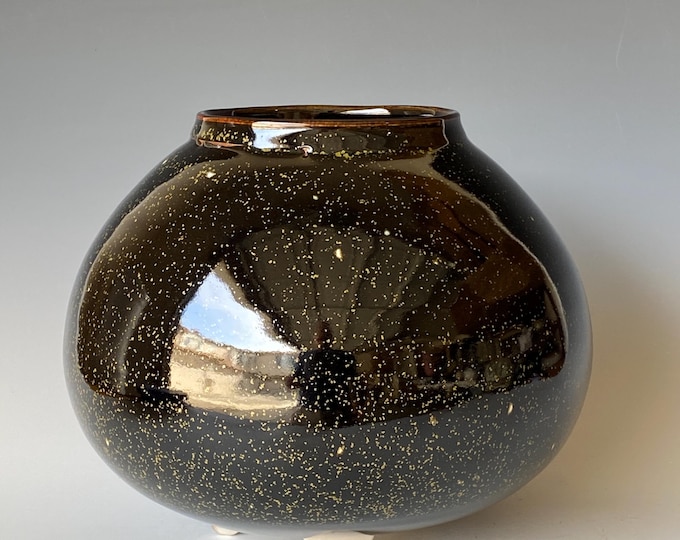 Handmade Pottery Vase, CVNV5OS4