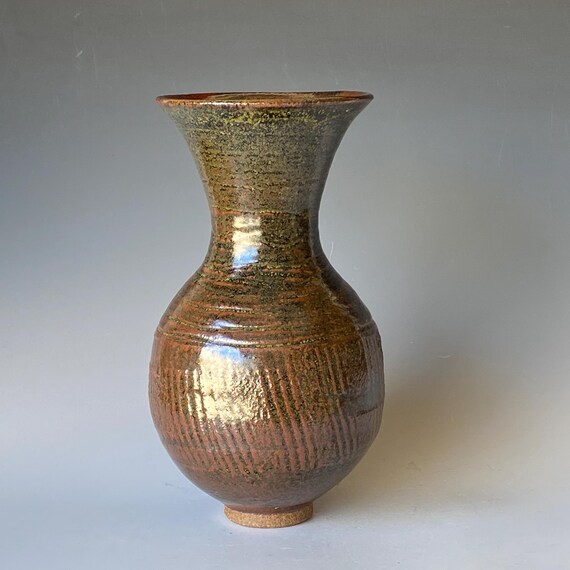 Textured Handmade Ceramic Vase, CVMH6TD7