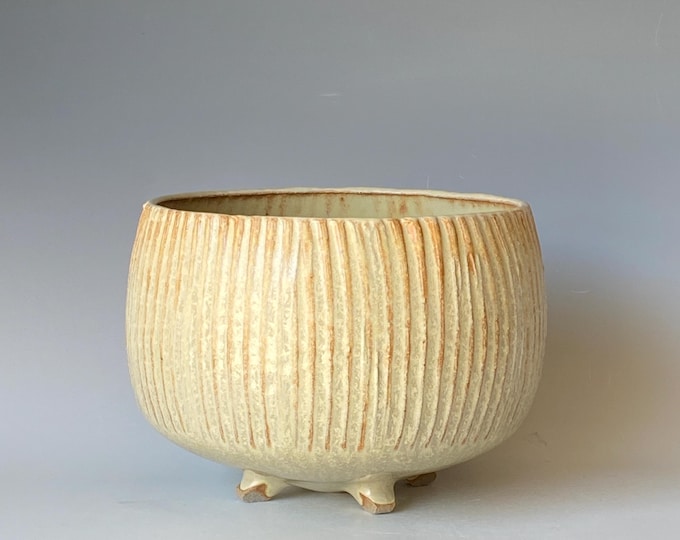 4 Legged Handmade Ceramic Bowl, CBAG5YS1