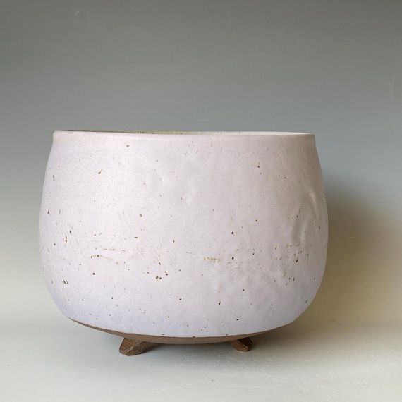 Tripod Lavender Ceramic Bowl, Handmade Bowl, CBNV5LAV1