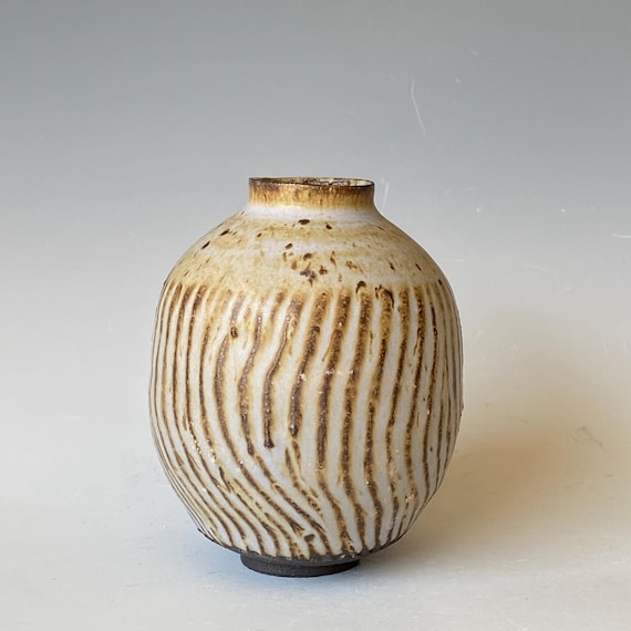 Little Giant, Rustic Handmade Ceramic Vase, CVOT5LV19