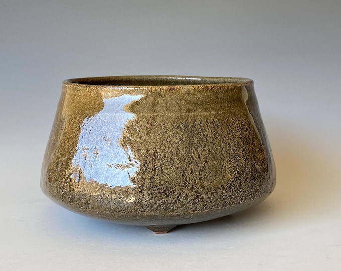 Modern 4 Legged Ceramic Bowl, Handmade, CBMC4MB25