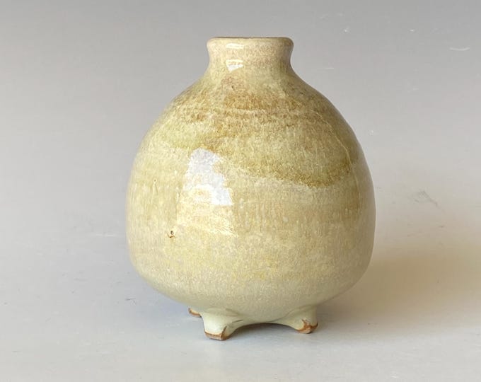 Little Giant, 4 Legged Handmade Pottery Vase, CVJN5YS7