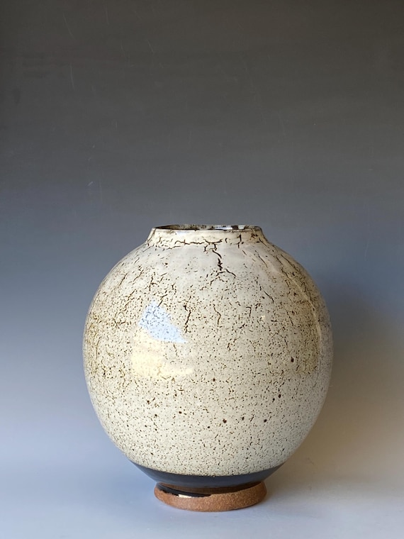 Moon Vase, Handmade Ceramic Vase CVDC5WOOI14