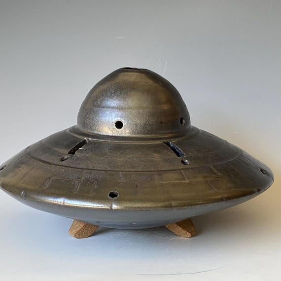 Handmade Ceramic UFO, Space Ship CSSP665