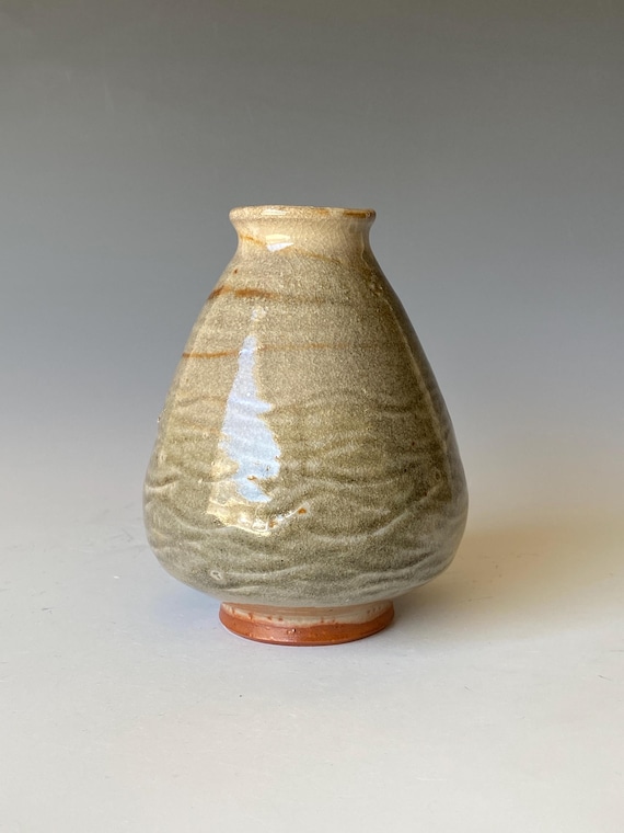 Small Handmade Ceramic Vase CVAG4WY16