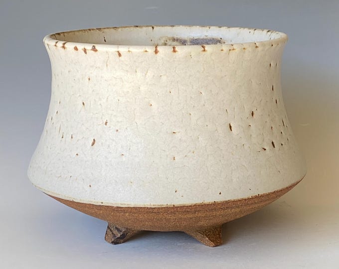 Handmade Ceramic Bowl, 4 Legged Bowl, CBSP5MW3