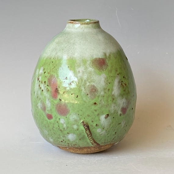 Small Handmade Ceramic Vase, CVOT5PL15