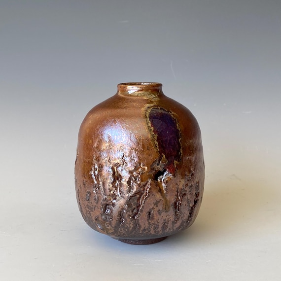 Little Giant, Handmade Ceramic Vase, CVSP5RAS31