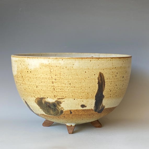 Large 4 Legged Handmade Ceramic Bowl CBAG5CSW17