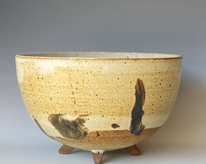 Large 4 Legged Handmade Ceramic Bowl CBAG5CSW17
