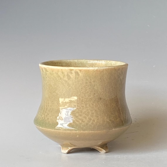 4 Legged Cup, Handmade Ceramic Tea Cup TCMC5CG8