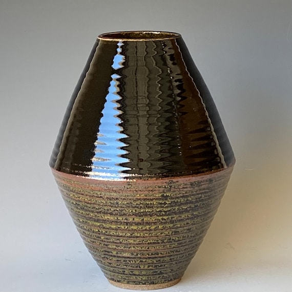 Handmade Ceramic Vase, CVJN6OS12