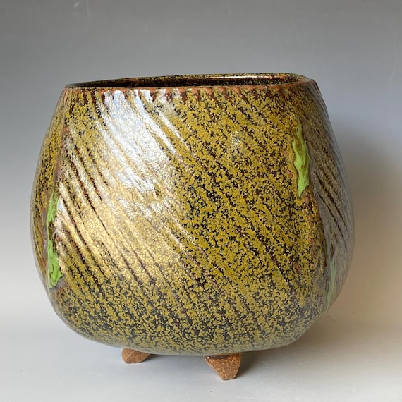 4 Legged Ceramic Bowl, Handmade Bowl, CBNV5TD2