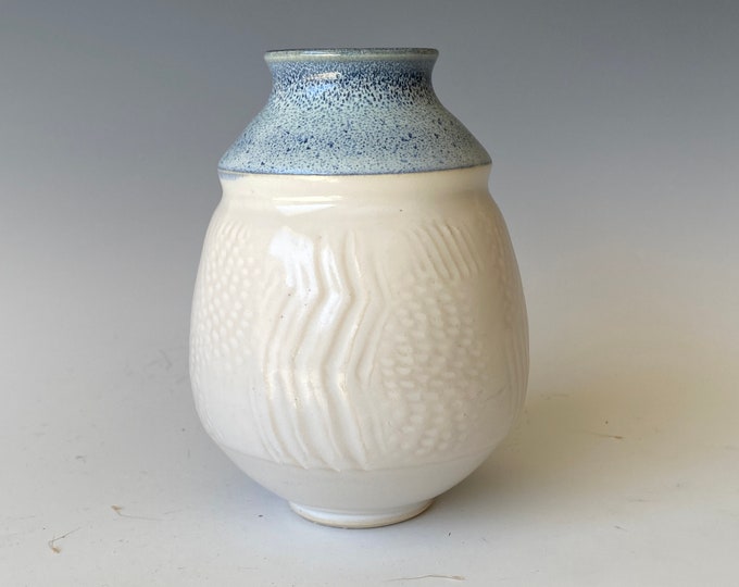 Small Handmade Ceramic Vase CVMC4BOW24