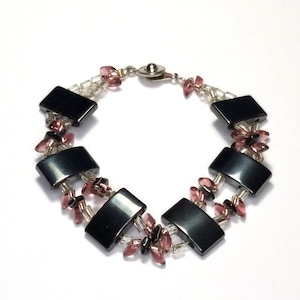 Magnetic Hematite Beaded Bracelet Signed TENG YUE Vintage
