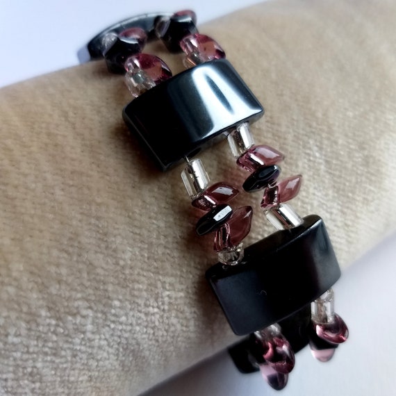 Magnetic Hematite Beaded Bracelet Signed TENG YUE… - image 4