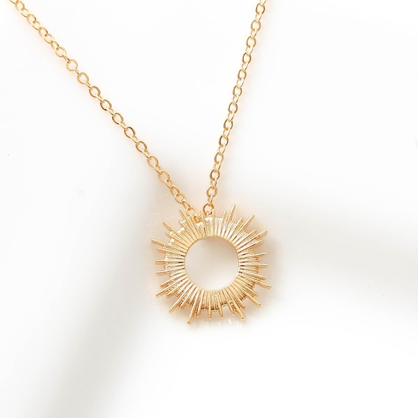 Collier Soleil Sun Burst Pendentif Or Soleil Bijoux Célestes Meilleur Ami Cadeau Fête des Mères Dainty Minimaliste superposition Demoiselle d’honneur Boho